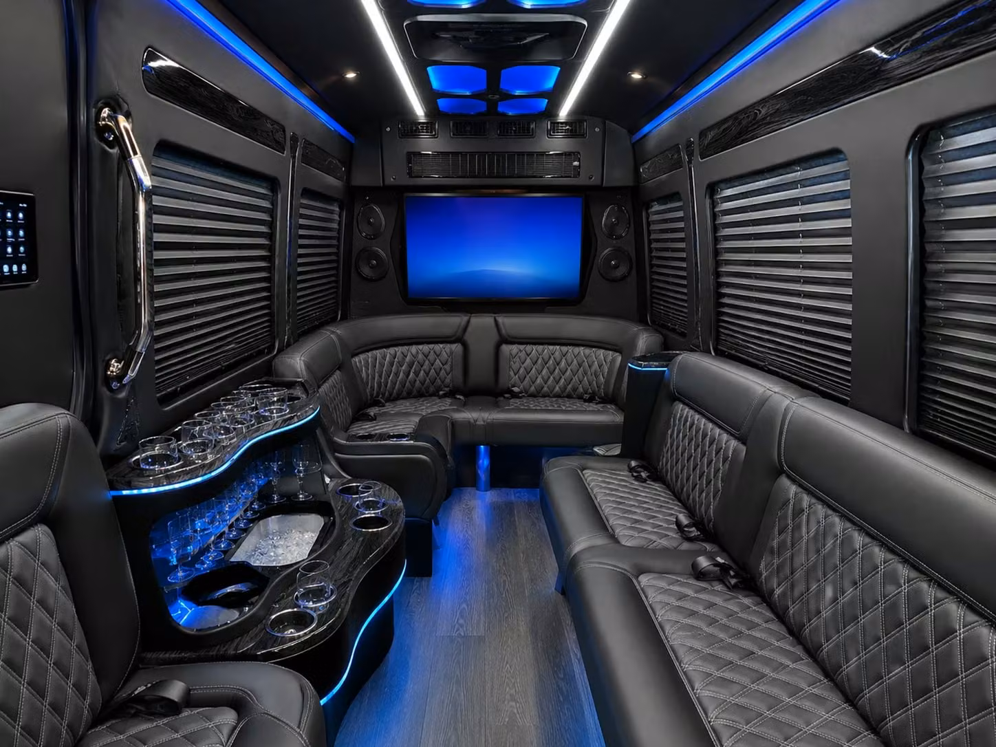 book shuttle buses for golf tournaments and spectators at surprise area courses